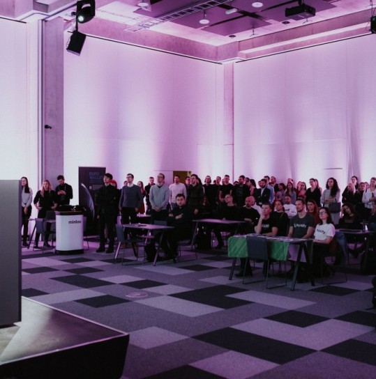 Happy people Fantadromā