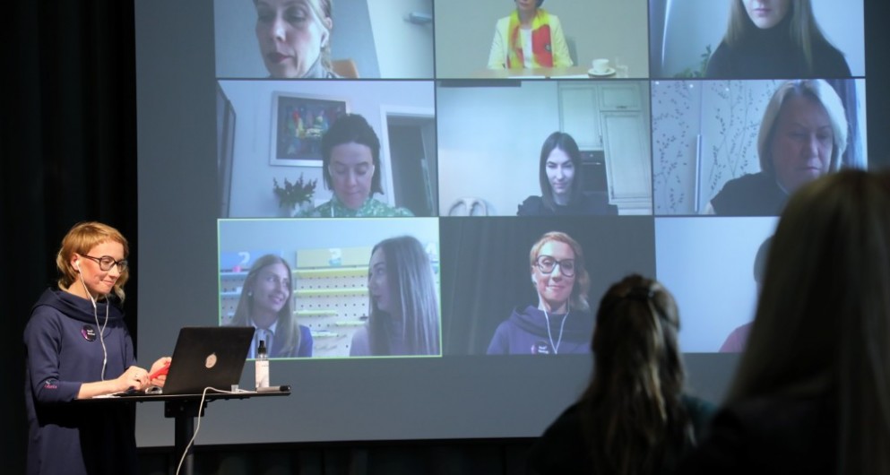 Happy people Teikums